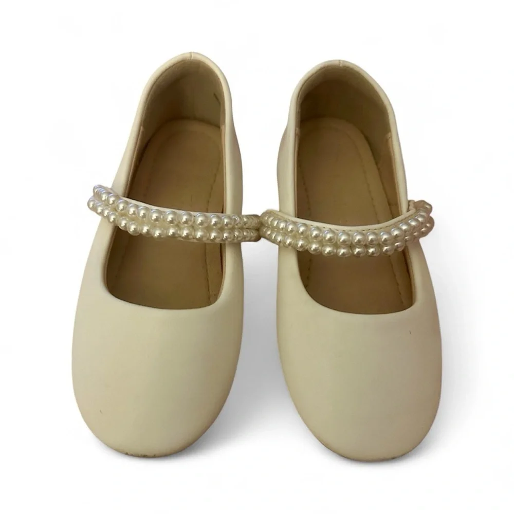 Hehainom Cream Mary Jane Shoes with Pearl Strap Sz 10,,3A
